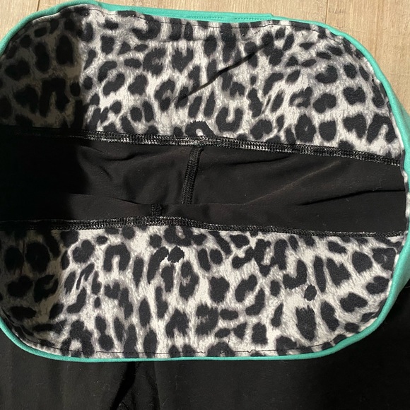 VICTORIA’S SECRET PINK FULL LENGTH LEGGINGS ❤️ - Picture 3 of 6